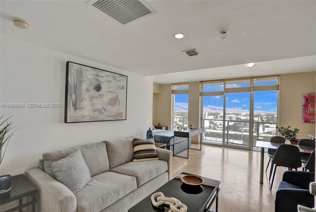 Building Photo - 185 SW 7th St