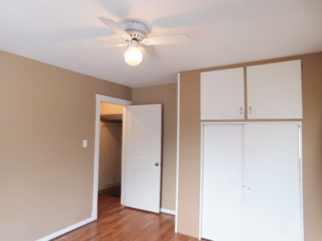 Building Photo - 4 Bedroom Home in El Dorado minutes from Down Town!