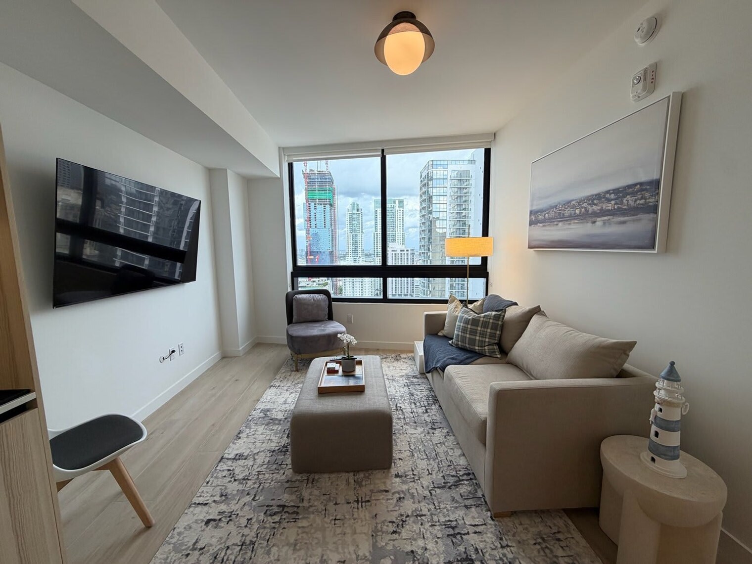 Building Photo - 225 N Miami Ave