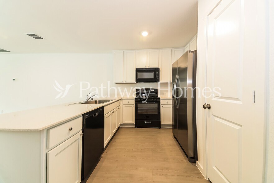 Building Photo - 3009 Burmese St