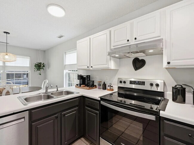 Building Photo - Earn Wealth While Leasing - Like a Homeowner - Lease to Own
