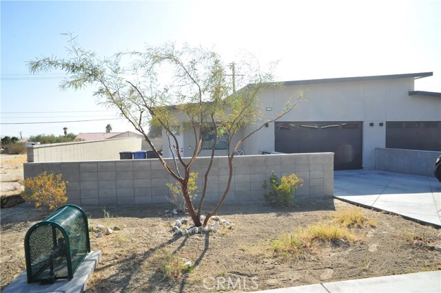 Building Photo - 66893 Ironwood Dr