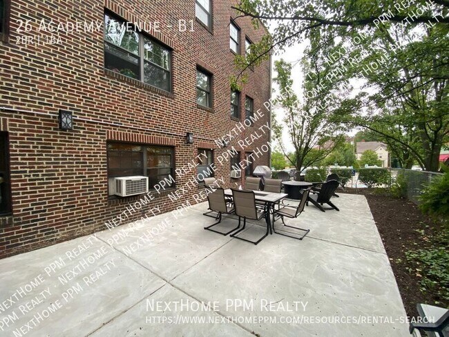 Building Photo - 26 Academy Ave