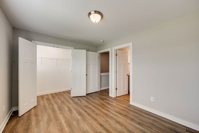 Building Photo - 203 E Frg Ct