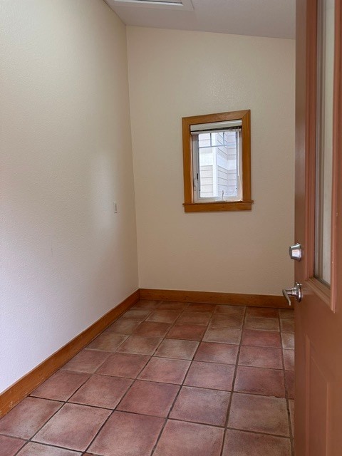 Building Photo - 2851 Des Moines Dr
