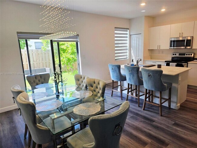 Building Photo - 13130 SW 232nd Ter