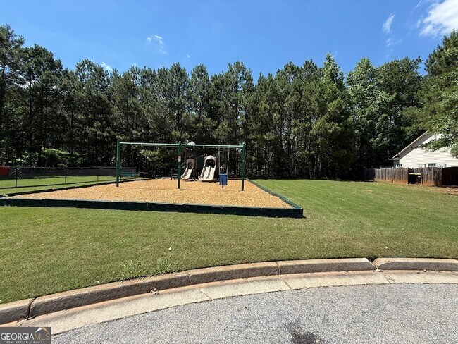 Building Photo - 207 Granite Way