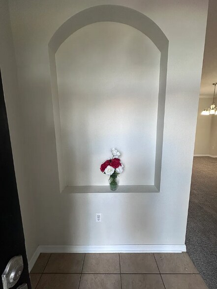 Building Photo - 5556 Oakworth Pl
