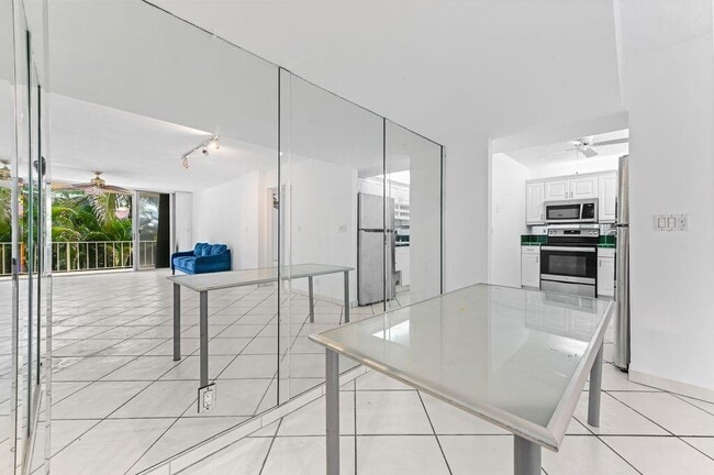 Building Photo - 3575 S Ocean Blvd
