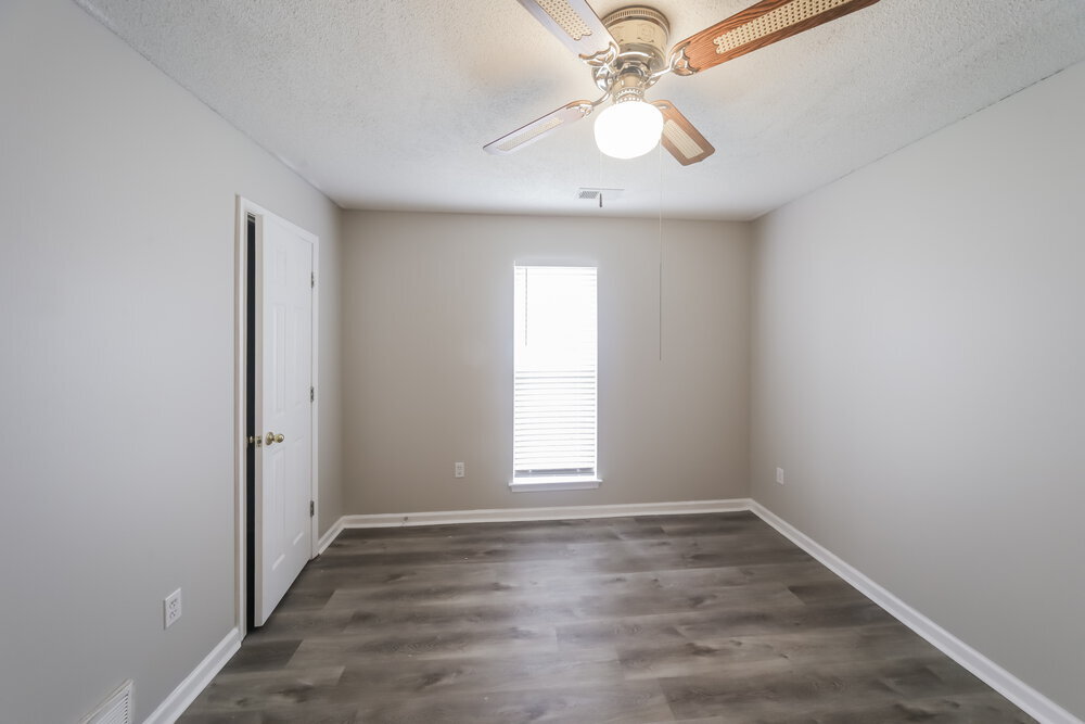 Building Photo - 923 Remington Cove