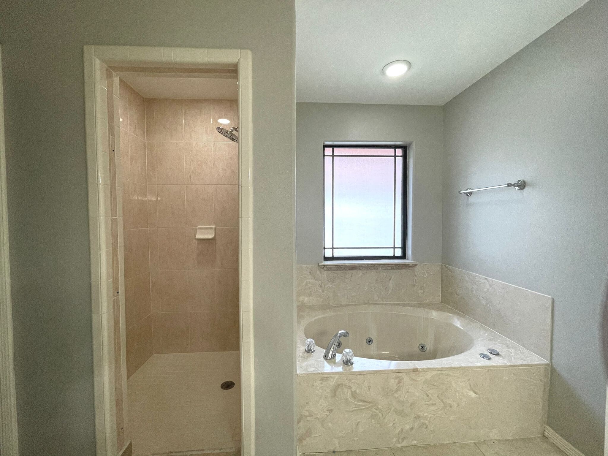 Building Photo - 4901 La Vista St