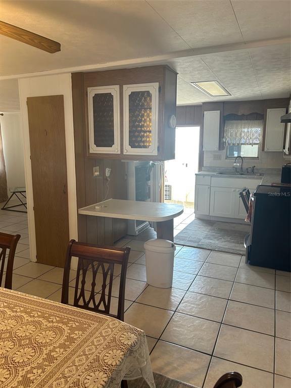 Building Photo - 2574 Arbelia St