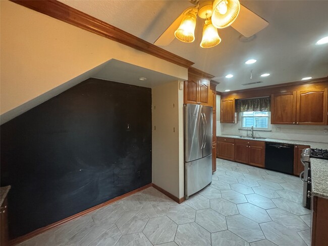 Building Photo - 4387 Harvest Ln