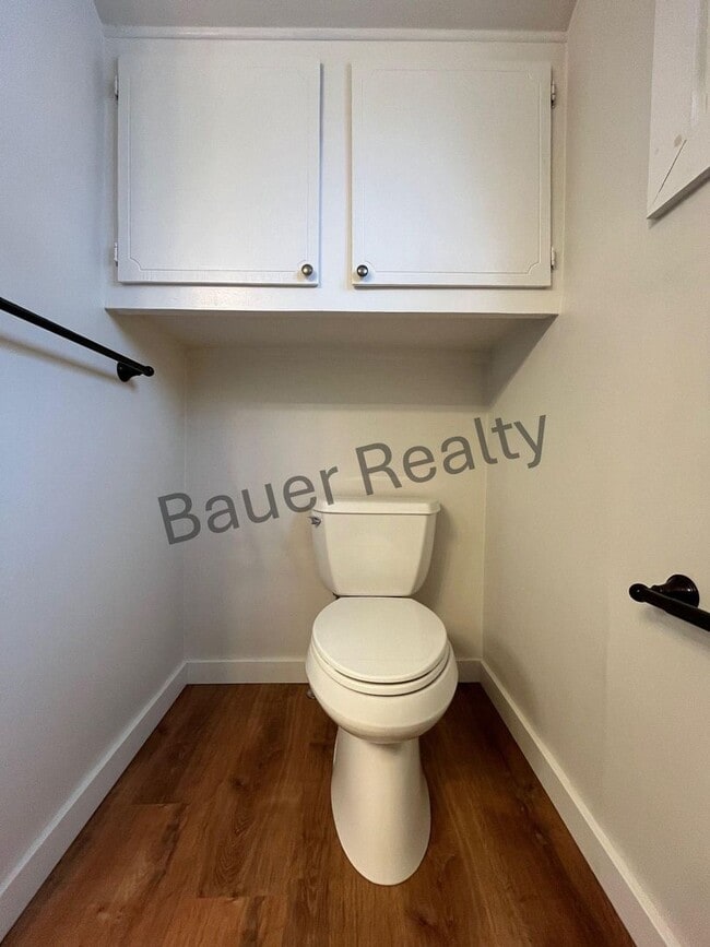 Building Photo - Beautiful 4 Bedroom on Ashland's South Side