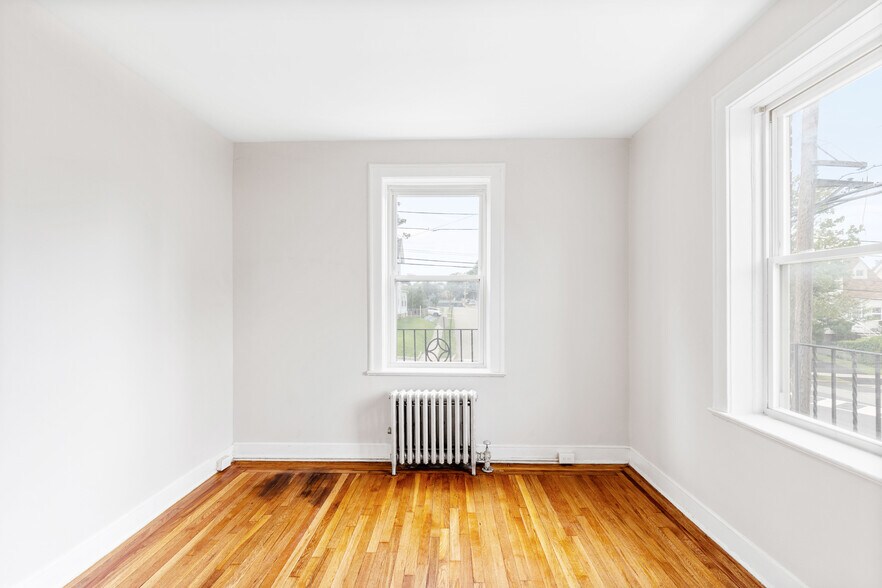 Building Photo - 33 Franklin Pl