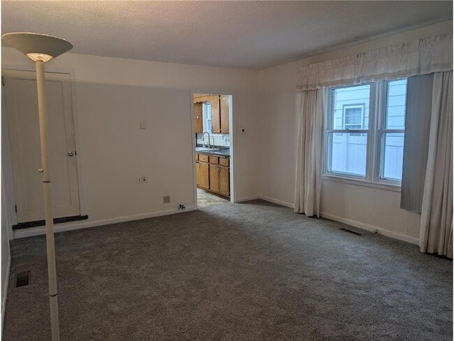 Building Photo - 5027 6th St NE