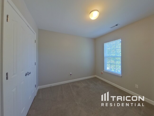 Building Photo - 2425 Reid Oaks Dr