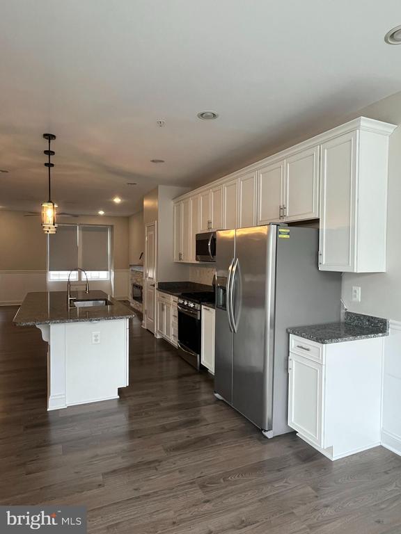 Building Photo - 1225 Fenwick Rd