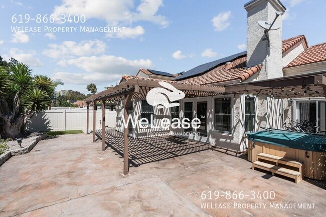 Building Photo - 15147 Avenida Rorras