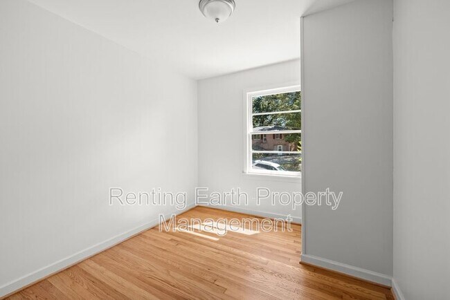 Building Photo - 1016 Belle Meade Dr