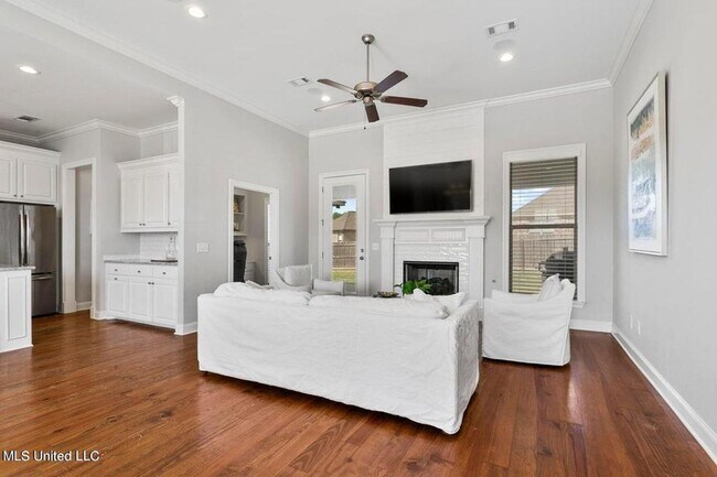 Building Photo - 3 Bed/2 Bath Home in Woodscape of Oakfield