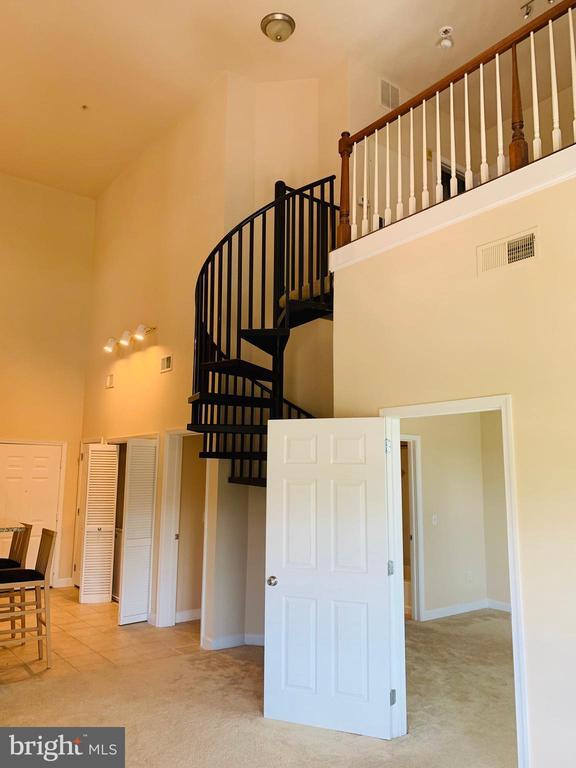 Building Photo - 501 Hungerford Dr