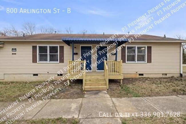 Building Photo - Fully Renovated Apartment near UNCG- 2 bed...