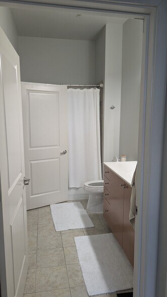 Building Photo - 1209 N Charles St