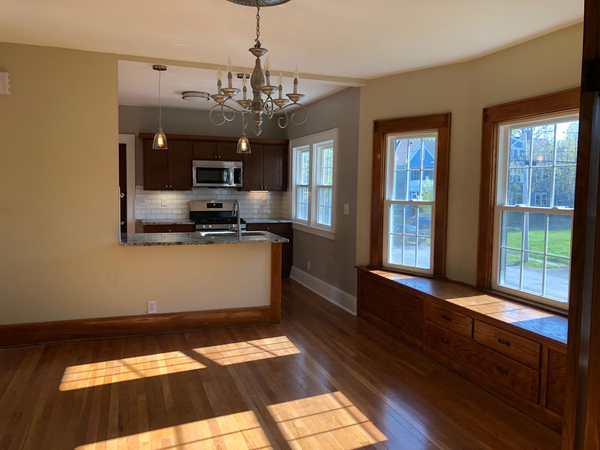 Building Photo - 400 Broad St