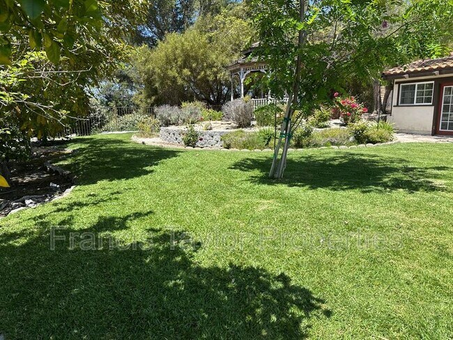 Building Photo - 4982 Wildwood Dr