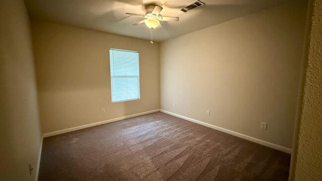 Building Photo - 121 W 2nd St