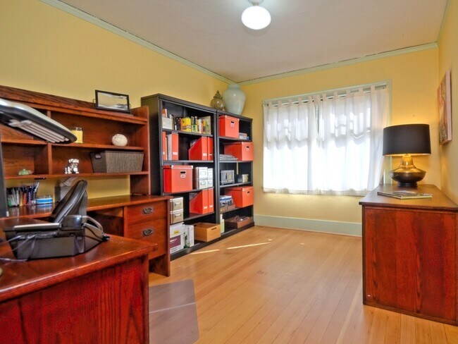 Building Photo - Seattle Home - Phinney Ridge