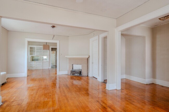Building Photo - 1150 N 33rd St