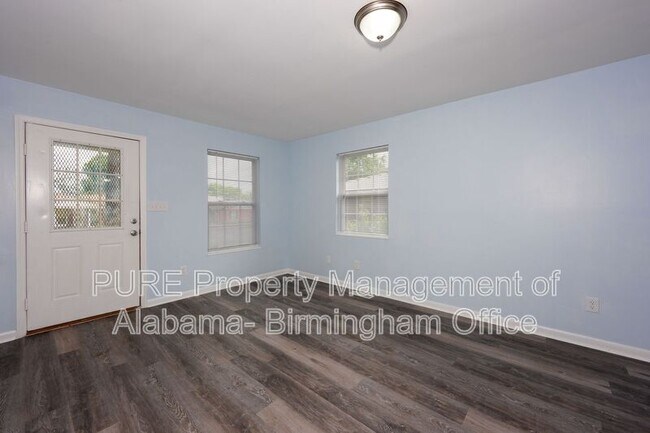 Building Photo - 621 Bell Ave