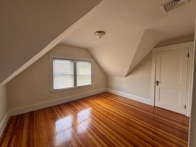 Building Photo - 603 High St