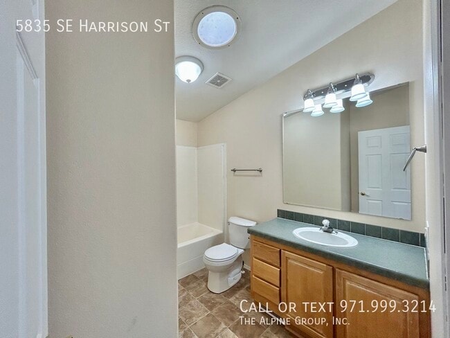 Building Photo - 5835 SE Harrison St