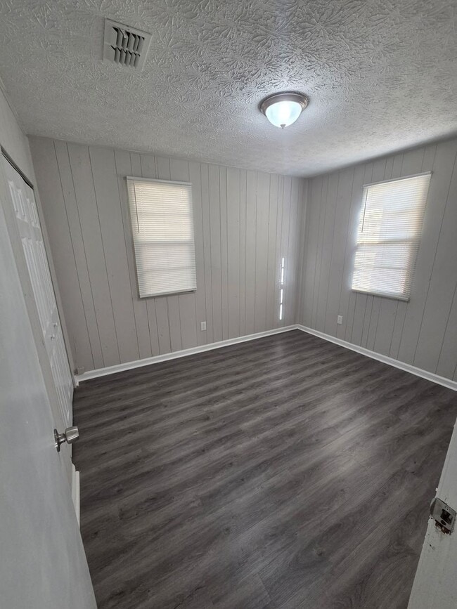 Building Photo - Duplex apartment