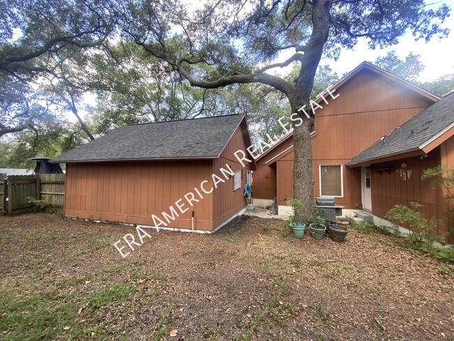 Building Photo - **PRICE REDUCED*****MOVE IN SPECIAL- First...