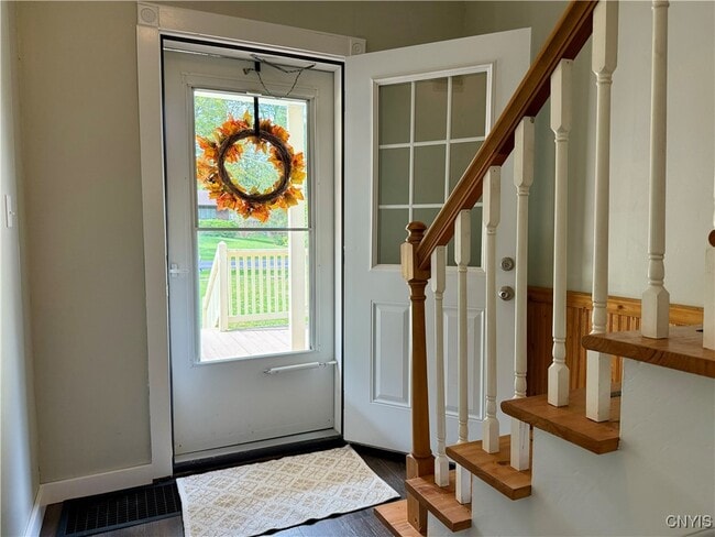 Building Photo - 37 White St