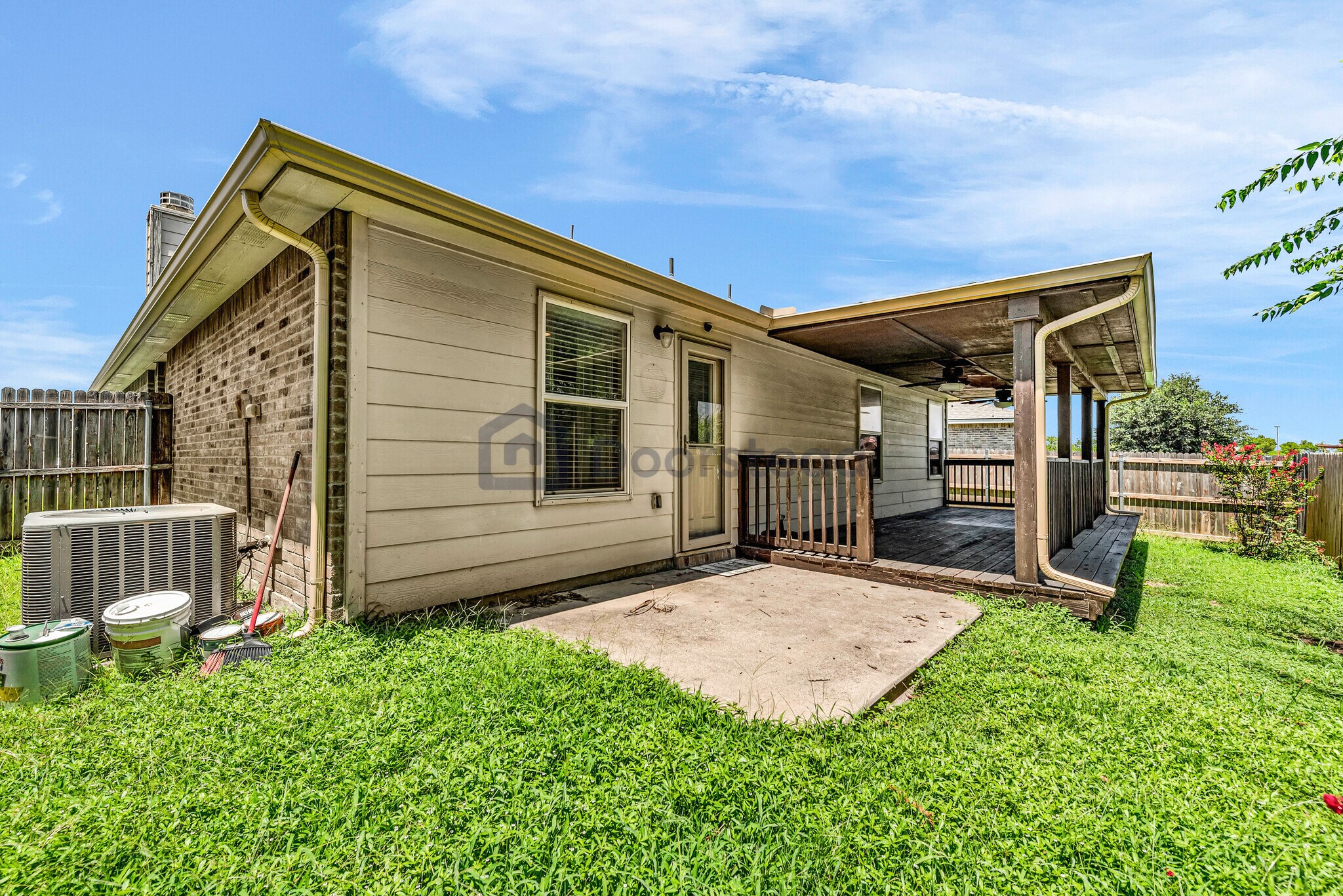 Building Photo - 12744 Northern Pine Dr