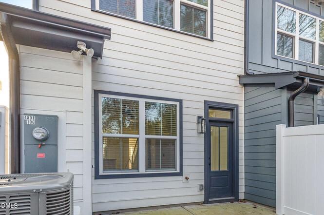 Building Photo - Room in Townhome on Gossamer Ln