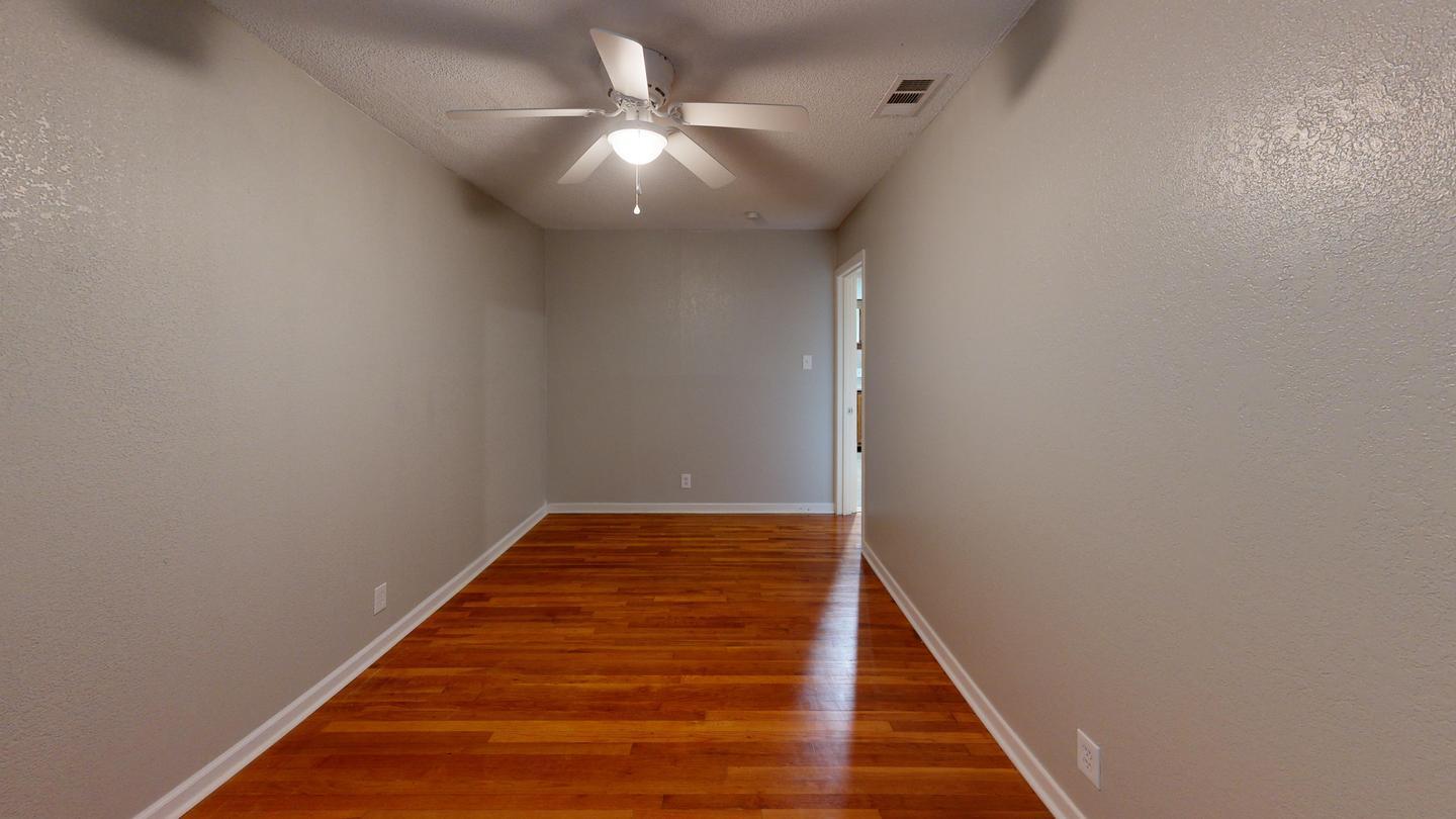 Building Photo - 1317 Killian Dr