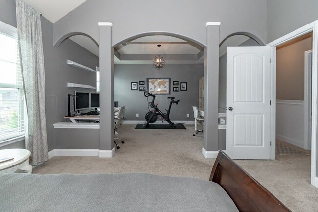 Primary Photo - 5461 Everlook Cir