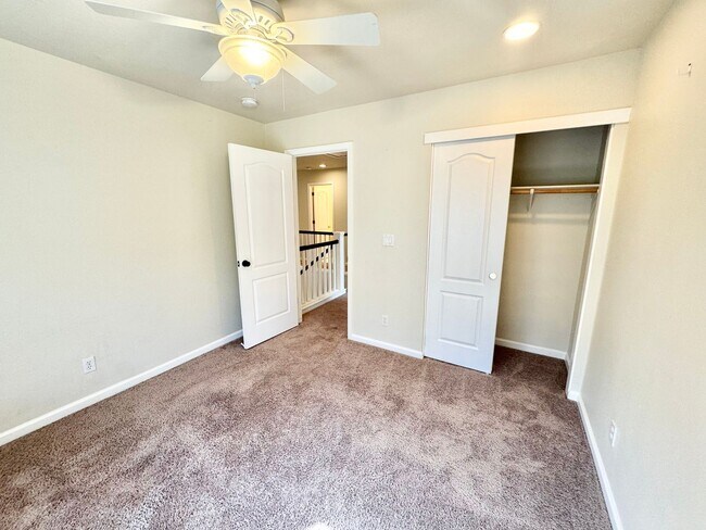 Building Photo - Beautiful 5 bed 3 bath Home in Wildhorse