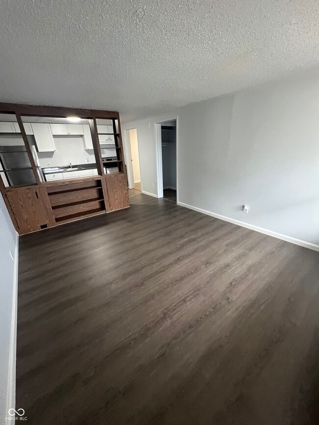 Building Photo - 2000 Indianapolis Rd