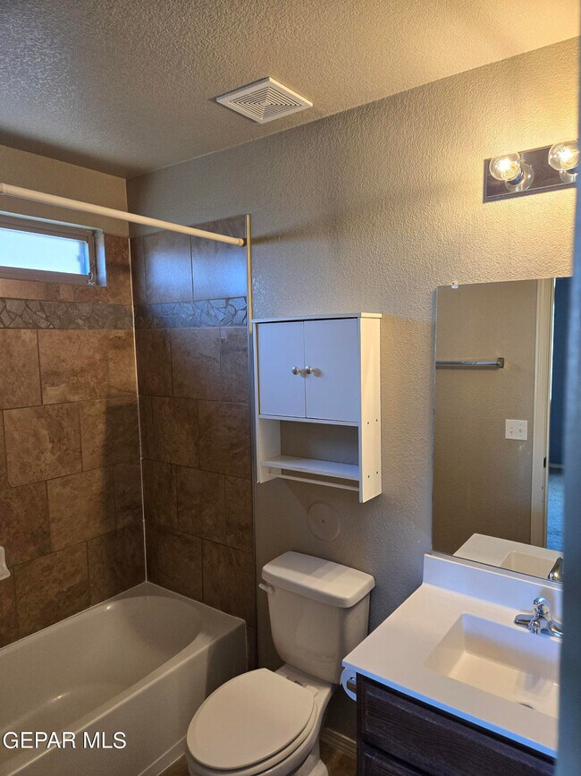 Building Photo - 7008 Eagle Nest Ct