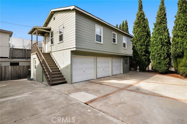 Building Photo - 352 Thalia St