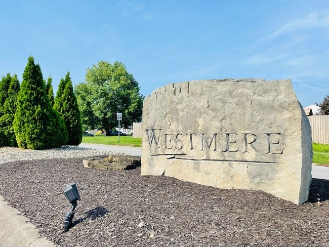 Building Photo - Spacious 4-Bed Waterfront Home in Westmere...