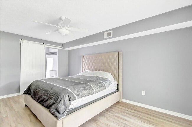 Building Photo - 1746 Cloister Dr