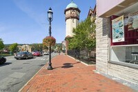 Building Photo - 109 S Orange Ave